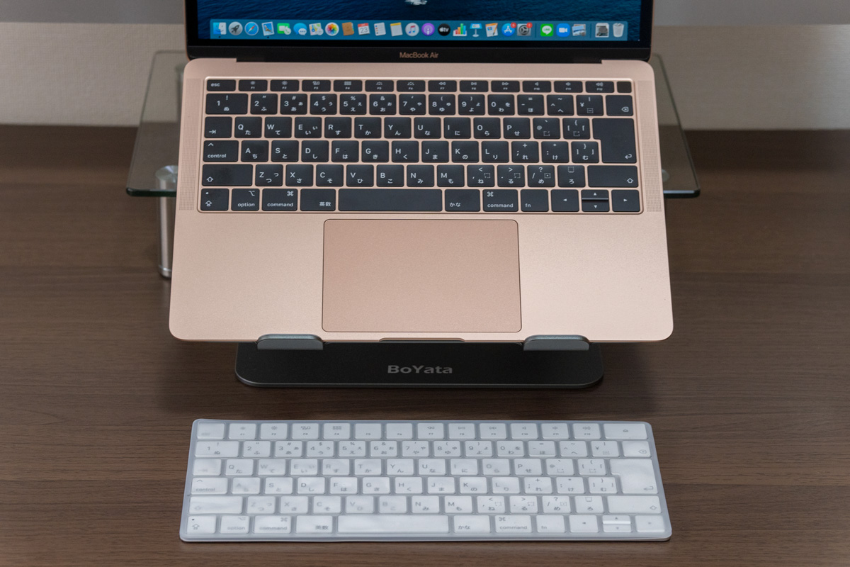Macbook AirにMagic keyboardをbluetooth接続して使う場合の配置